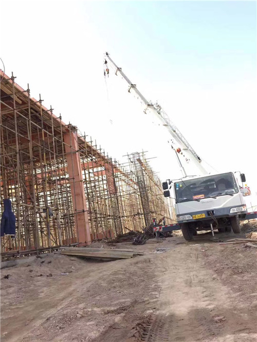 东西湖区吊车作业的安全注意事项有哪些？